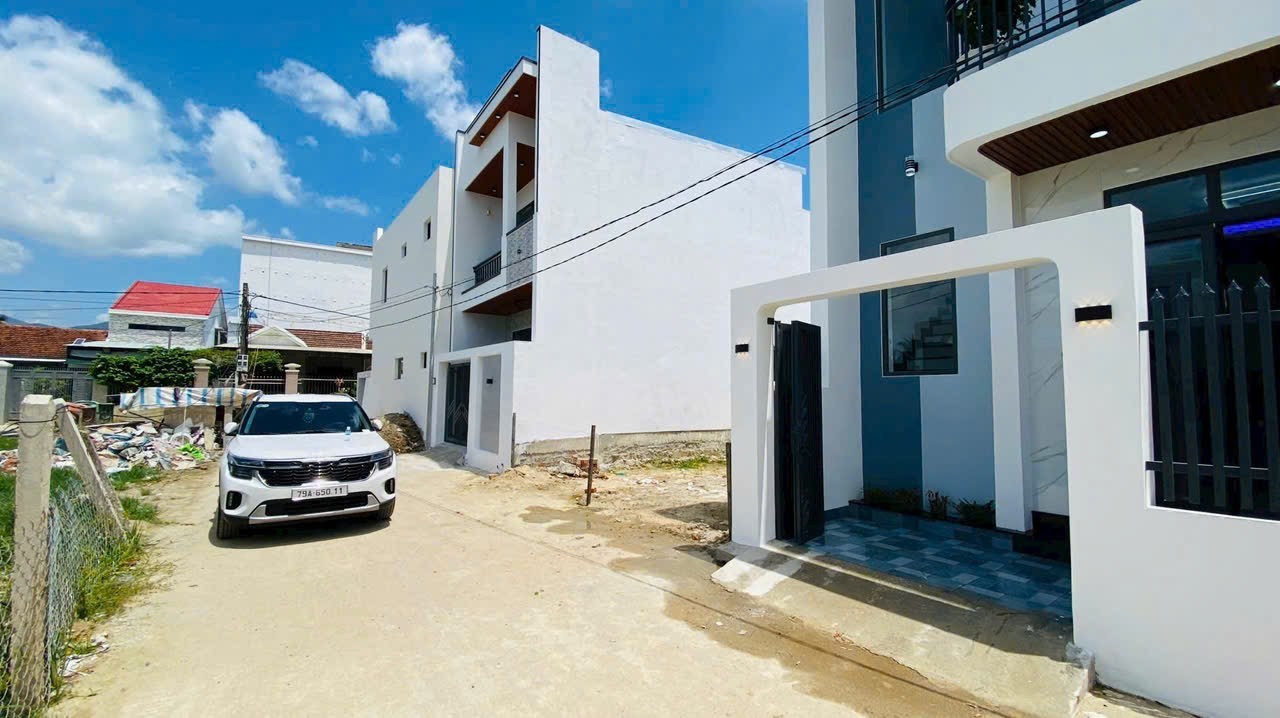 Bán đất Diên An thôn Phú Ân Nam 2 khu nhà lầu - đường bê tông rộng 5 - 6m