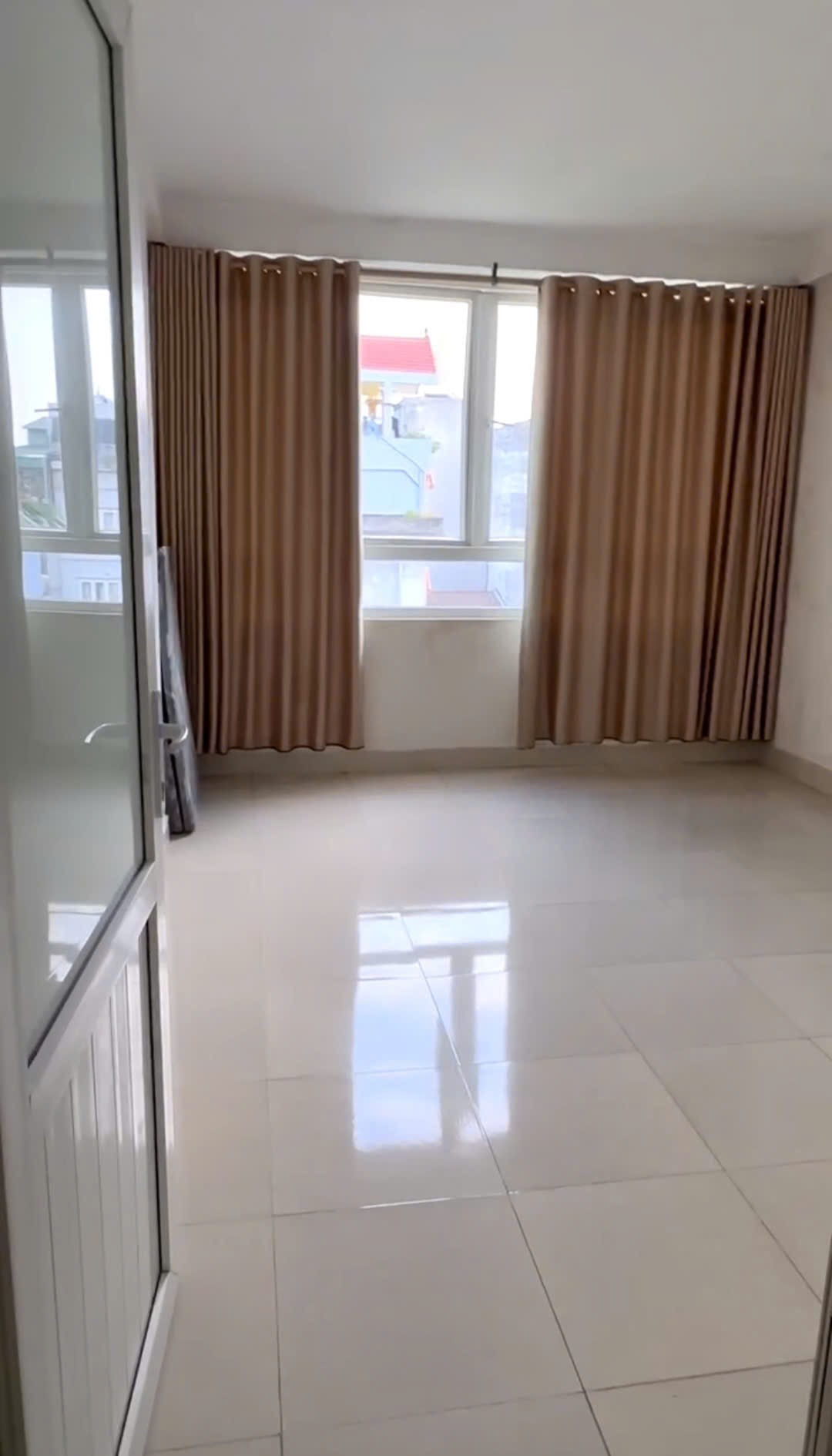 Cho thuê nhà ngõ 254 Minh Khai, Hai Bà Trưng 35M X 5T giá 15tr 10M RA OTO TRÁNH 2