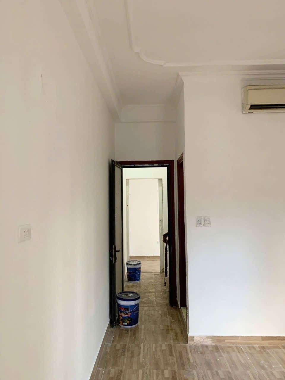 Cho thuê nhà ngõ 5 Láng Hạ, Đống Đa 42M x 4T giá 16.5 triệu OTO - KD