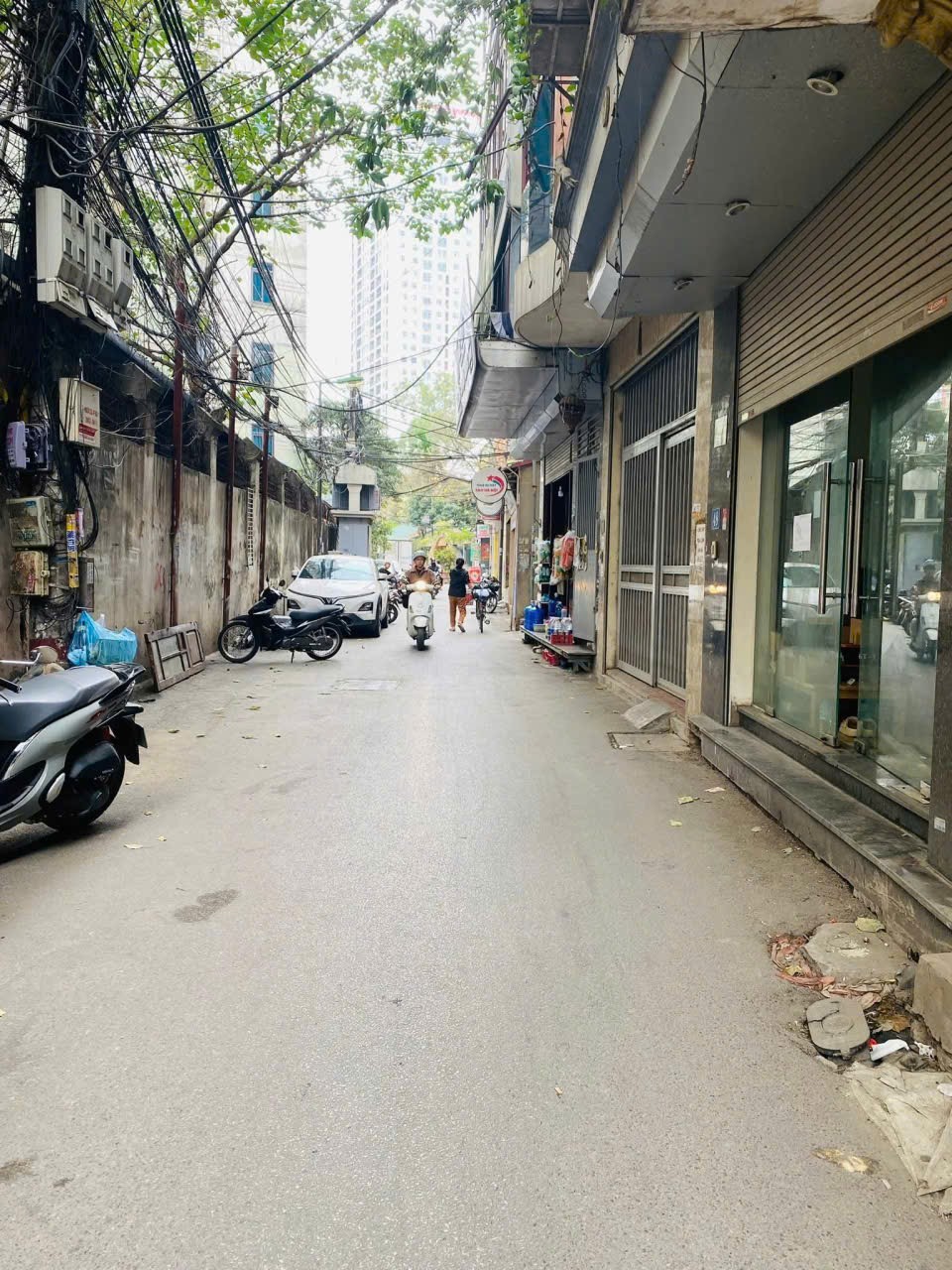 Cho thuê nhà NGÕ Ô TÔ TRÁNH Dịch Vọng Hậu, Cầu Giấy 55M x 5T giá 22 triệu