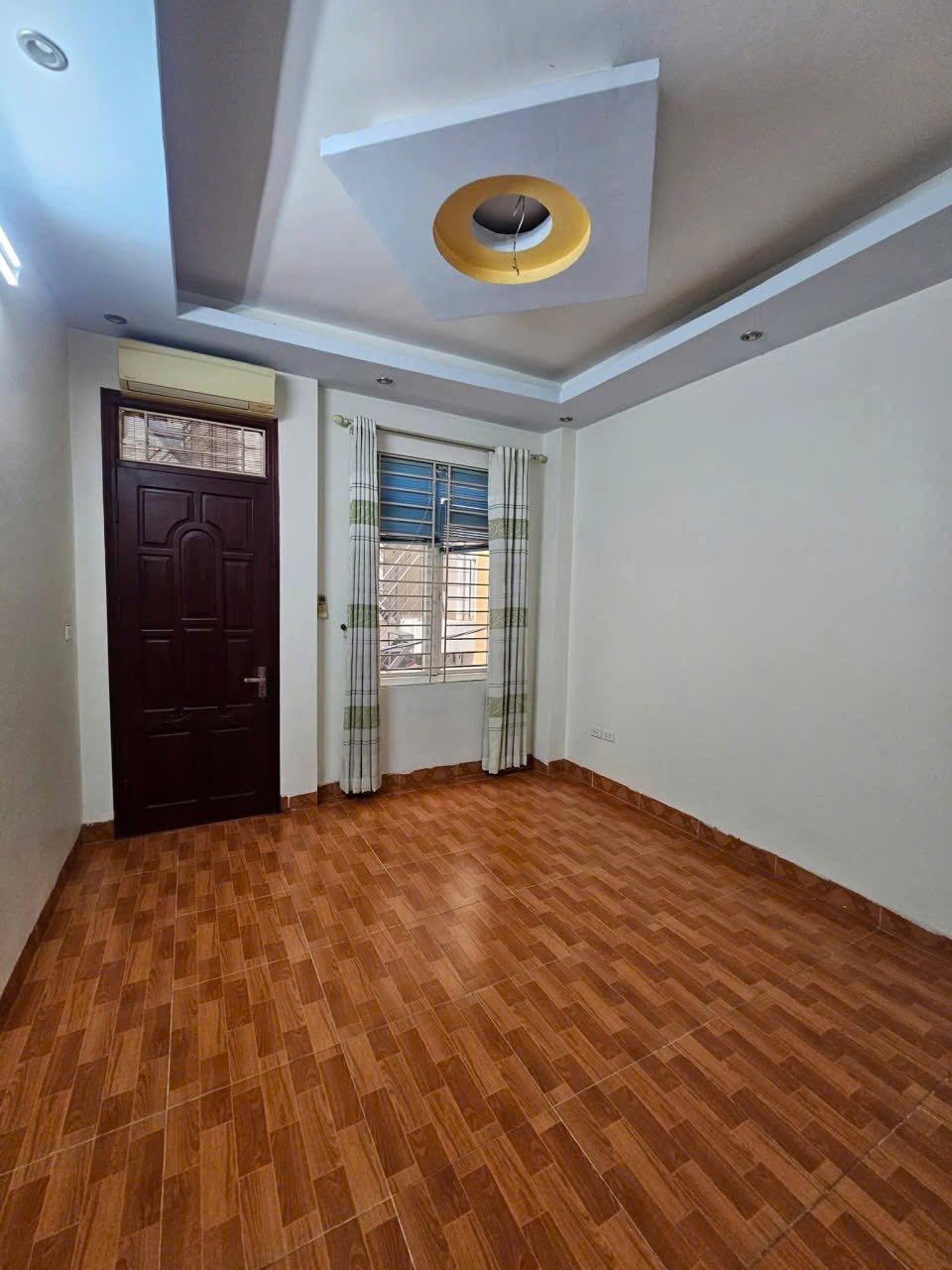 Cho thuê nhà riêng Cửa Bắc, Ba Đình 30M x 5T ĐẸP giá 13.5 triệu 2