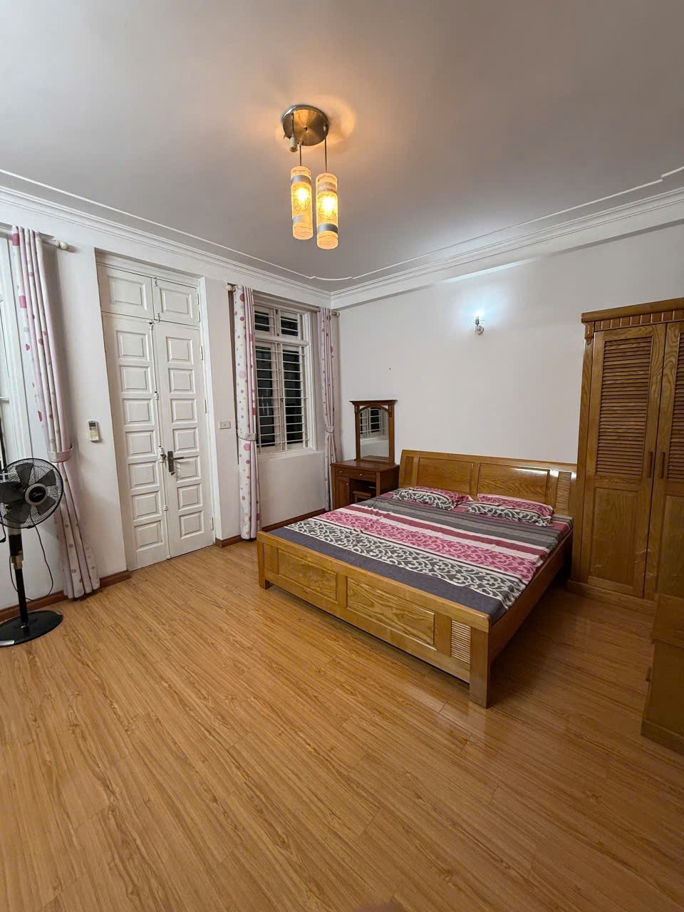 Cho thuê NHÀ ĐẸP - FULL ĐỒ Yên Hoà, Cầu Giấy 40M x 5T giá 18 triệu 2