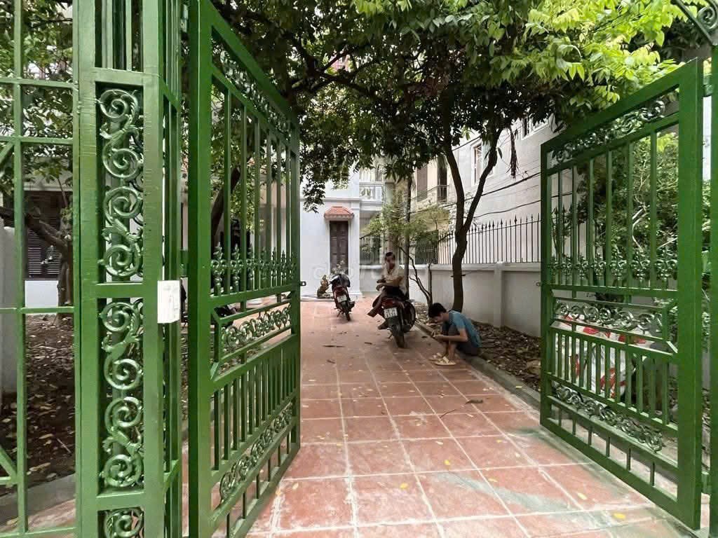 Cho thuê biệt thự Quan Nhân, Thanh Xuân 165M X 3T giá 22 triệu 2