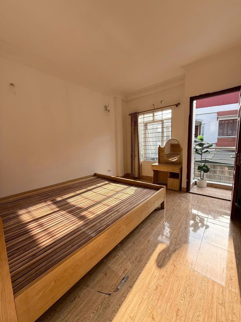 Cho thuê biệt thự Quan Nhân, Thanh Xuân 165M X 3T giá 22 triệu 3