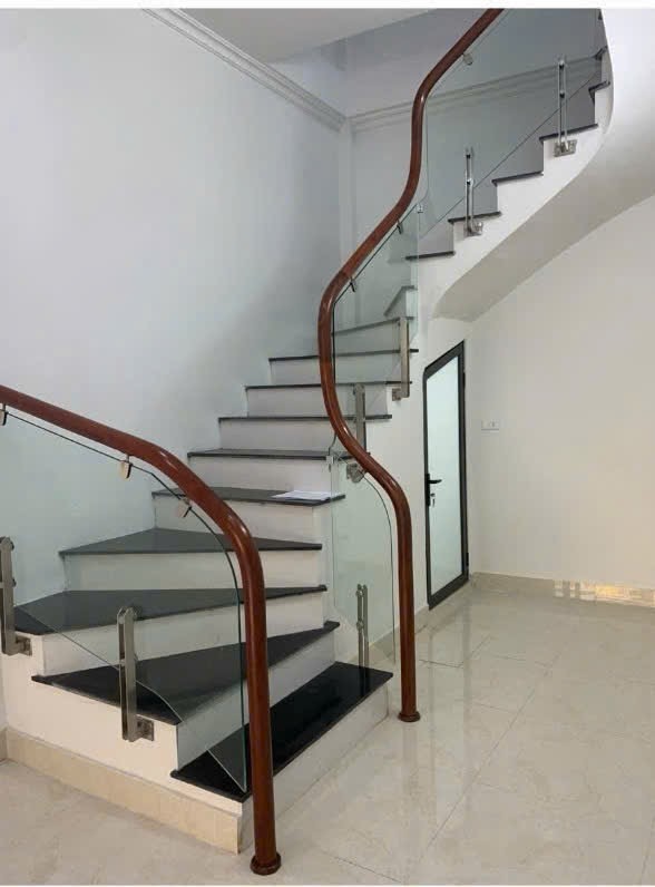 Cho thuê nhà Ô TÔ - KD Pháo Đài Láng, Đống Đa 40M x 4T giá 22 triệu 3