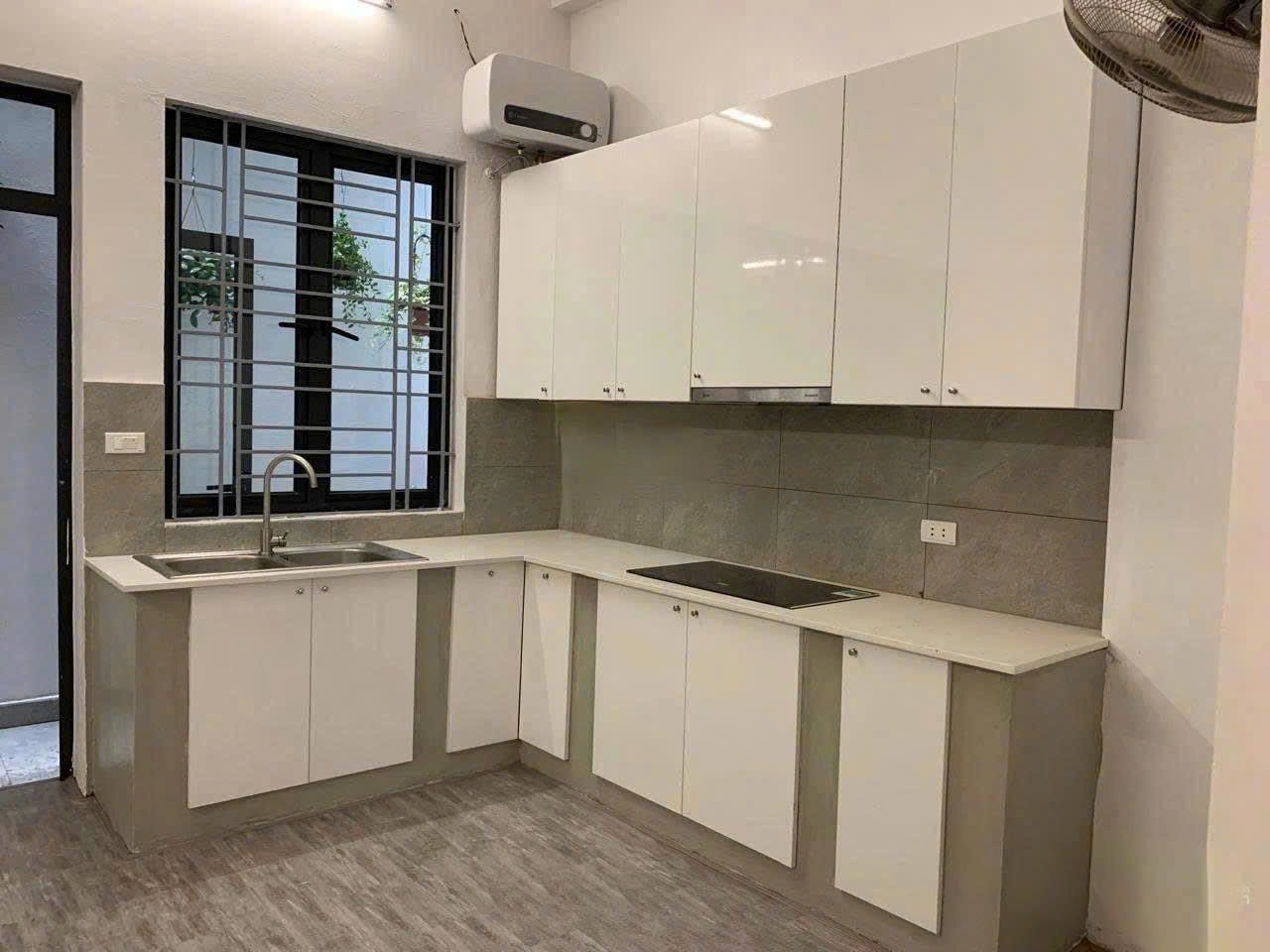 Cho thuê nhà MP - VỈA HÈ - KD Trương Công Giai, Cầu Giấy 36M x 5T giá 28 triệu 3