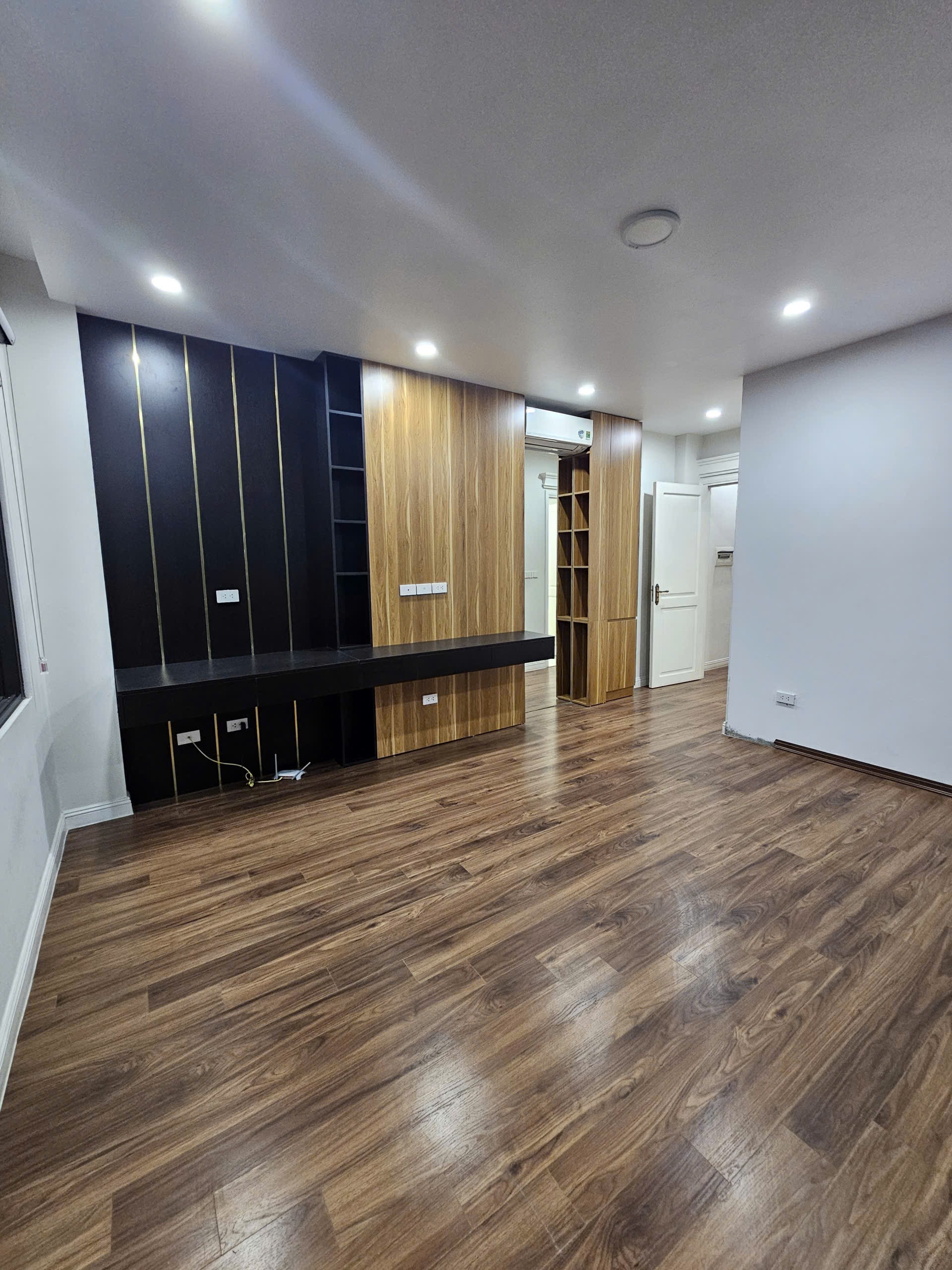 Cho thuê nhà OTO - THANG MÁY Trần Bình, Cầu Giấy 90M x 6T, 8 NGỦ giá 50 triệu 2