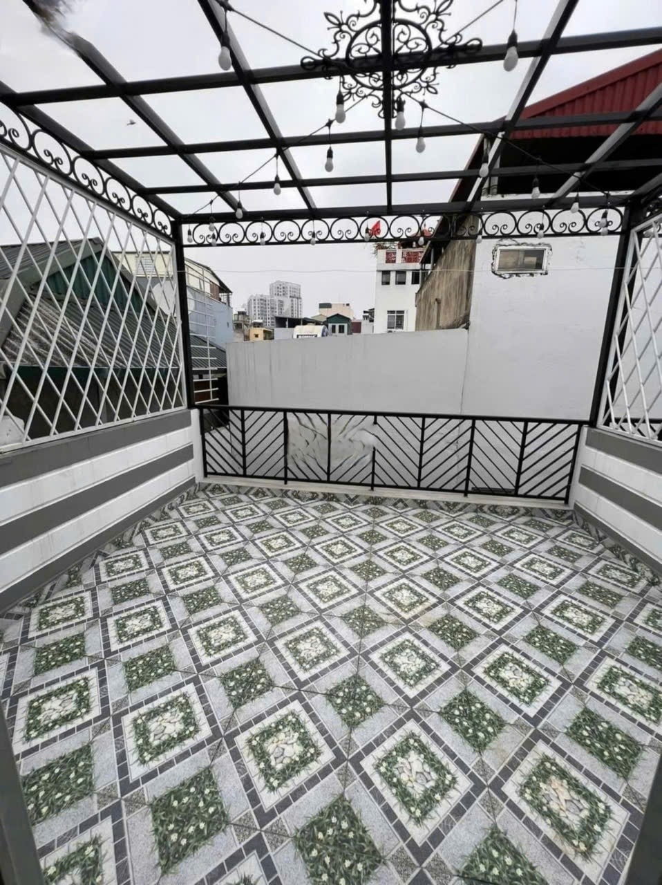 Cho thuê nhà MỚI ĐẸP ngõ 43 Trung Kính, Cầu Giấy 35M x 5T giá 16 triệu 3