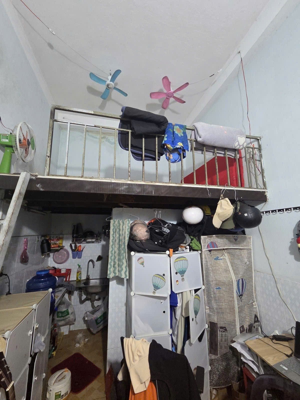 NHÀ 2 TẦNG BTCT 61M2 - 1 KIOT VÀ 7 PHÒNG TRỌ - NGAY CẦU VƯỢT LINH XUÂN - SỔ RIÊNG FULL THỔ 3