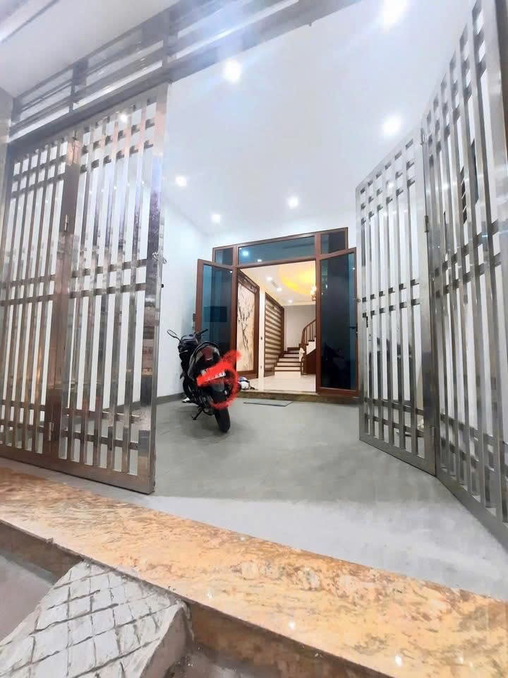 Cho thuê nhà ĐẸP ngõ 63 Phú Mỹ, Mỹ Đình 65M x 4T, OTO QUA CỬA giá 19 triệu