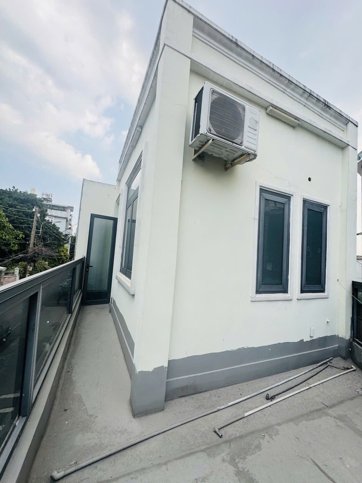 MẶT TIỀN KINH DOANH GẦN ĐẠI HỌC NGÂN HÀNG- SỔ RIÊNG HOÀN CÔNG ĐẦY ĐỦ - BỀ NGANG LỚN 6.6M 6