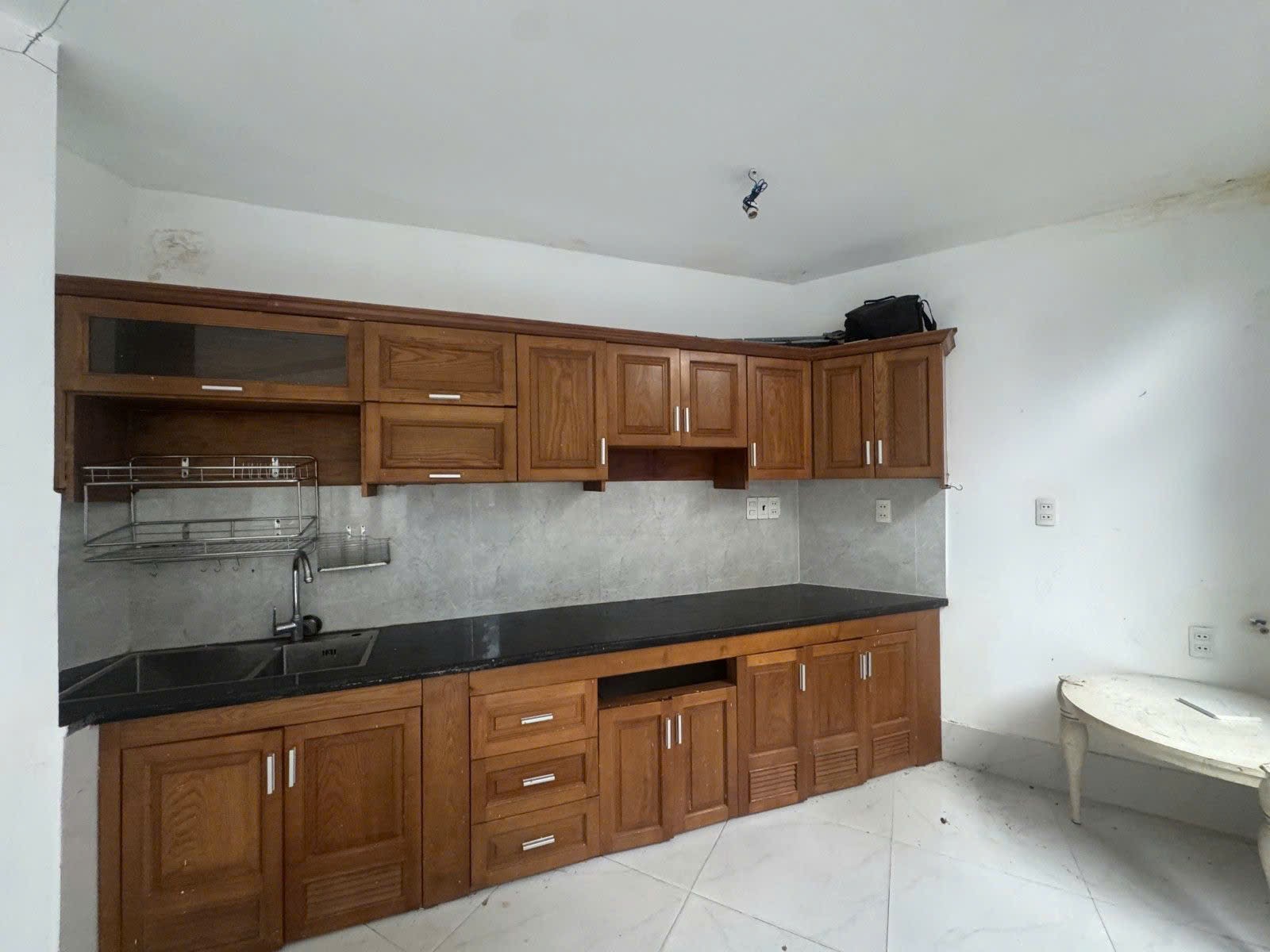 MẶT TIỀN KINH DOANH GẦN ĐẠI HỌC NGÂN HÀNG- SỔ RIÊNG HOÀN CÔNG ĐẦY ĐỦ - BỀ NGANG LỚN 6.6M 4