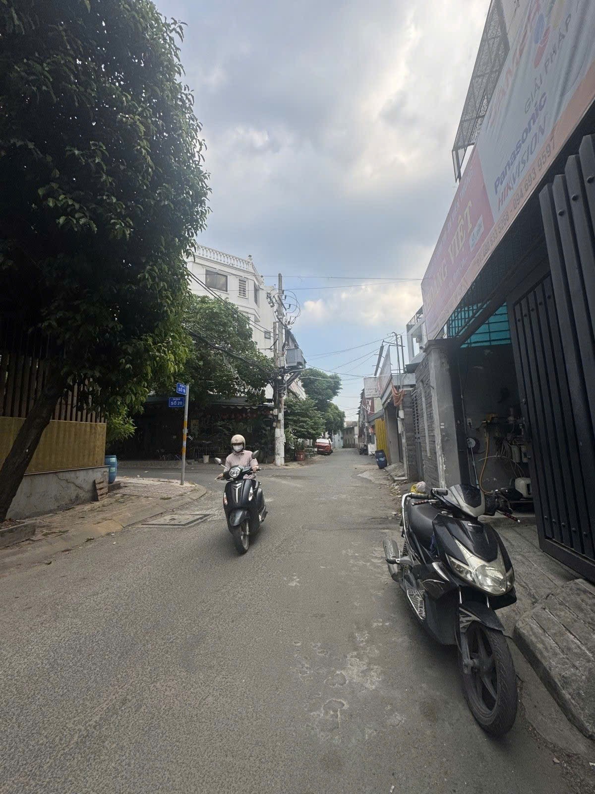 MẶT TIỀN KINH DOANH GẦN ĐẠI HỌC NGÂN HÀNG- SỔ RIÊNG HOÀN CÔNG ĐẦY ĐỦ - BỀ NGANG LỚN 6.6M 2