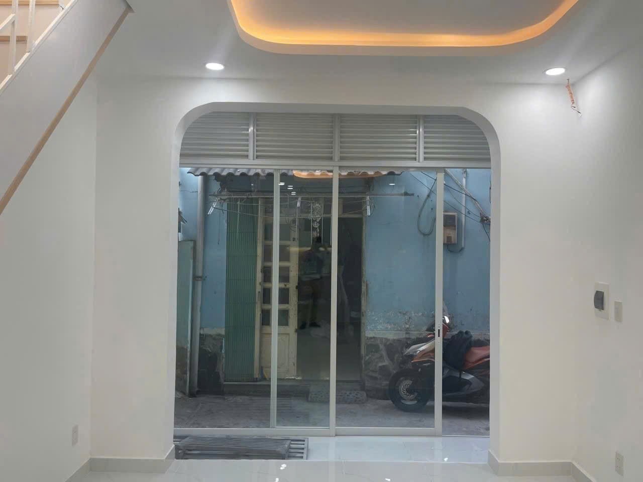 NHÀ 2 TẦNG 40M2 SỔ RIÊNG - SÁT VINCOM VÕ VĂN NGÂN - KO QUY HOẠCH KO LỘ GIỚI - 3,4 TỶ