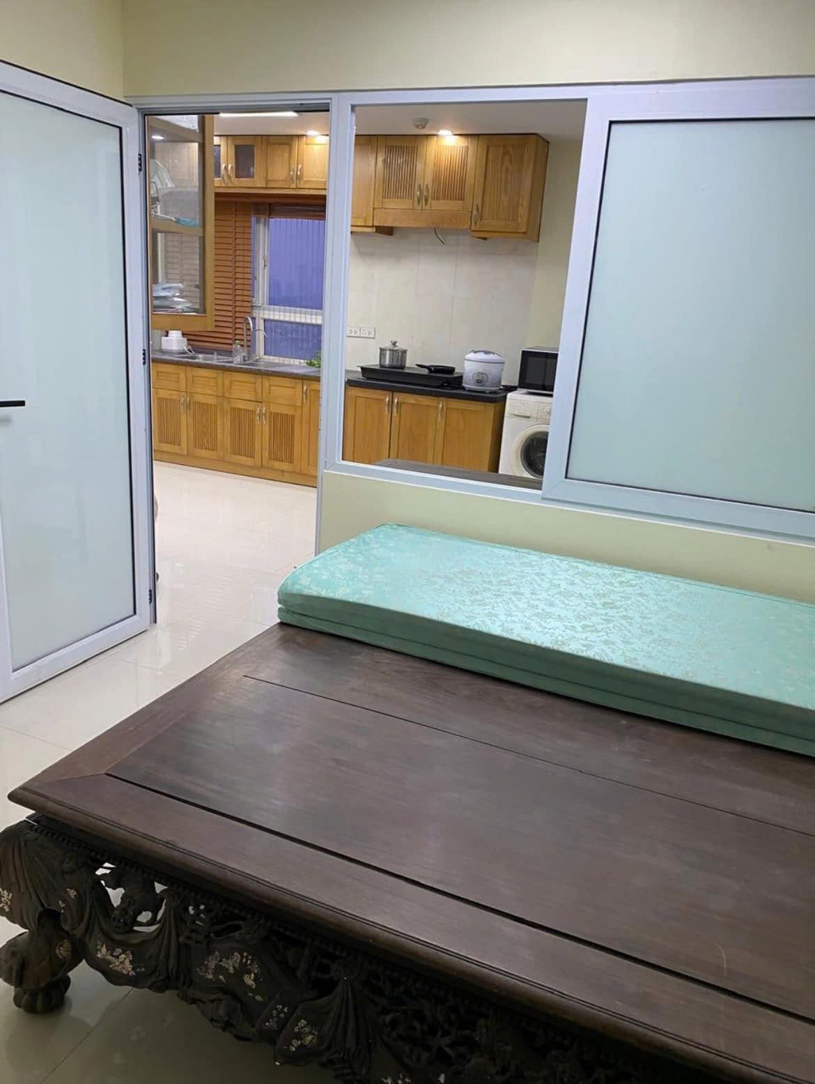 Cho thuê nhà riêng SẠCH - ĐẸP ngõ 302 Mình Khai, Hai Bà Trưng 32M x 5T giá 12.5 triệu