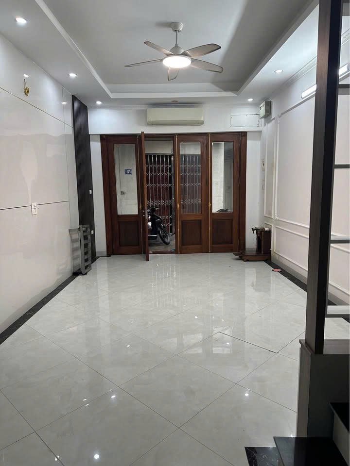 Cho thuê nhà riêng ngõ 523 Minh Khai, Hai Bà Trưng 35M*5T giá 15 triệu NHÀ SẠCH ĐẸP 2