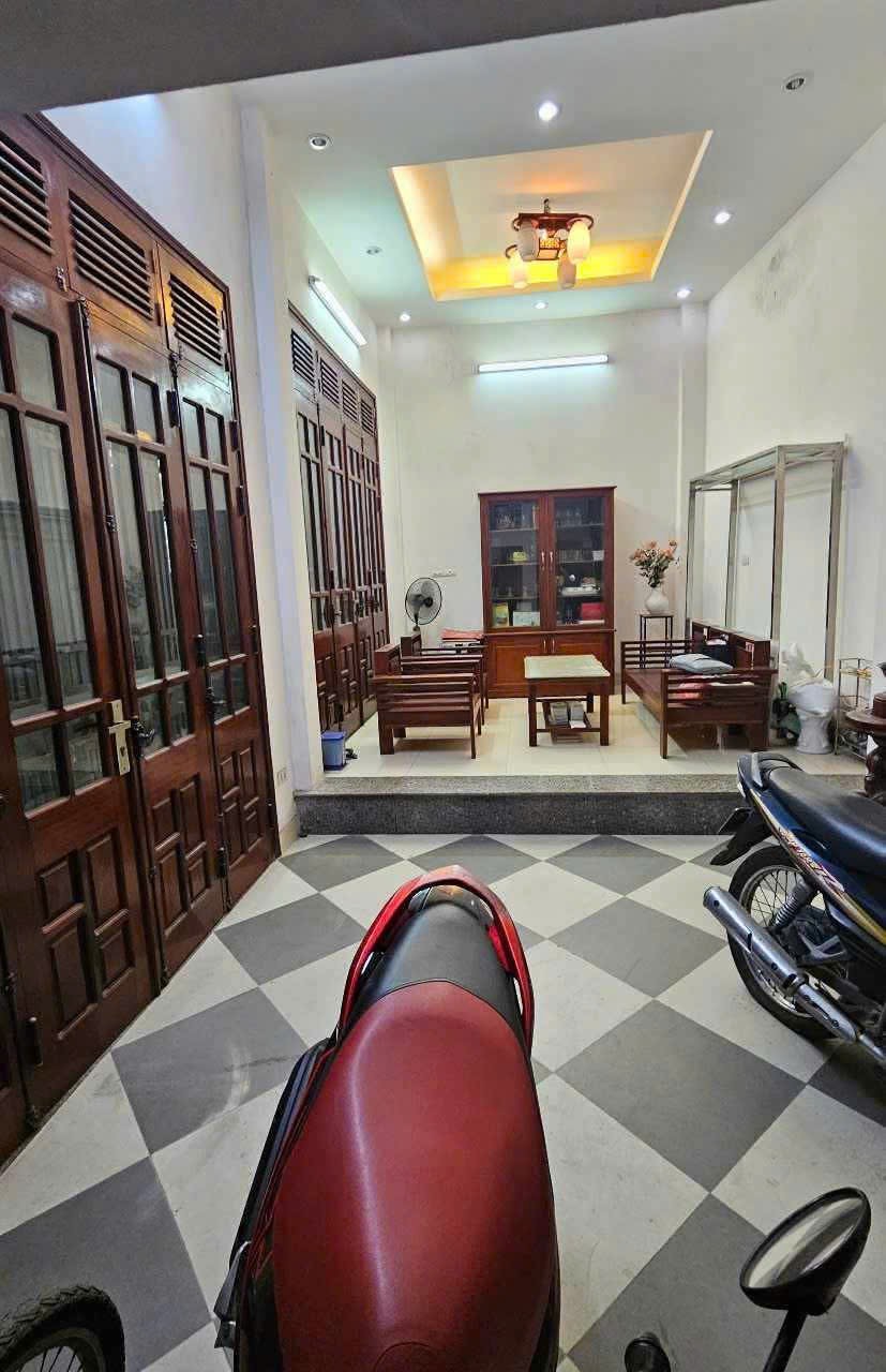 Cho thuê nhà riêng Giảng Võ, Cát Linh - Đống Đa 50M*5T(6 ngủ) ĐỦ ĐỒ giá 15 triệu