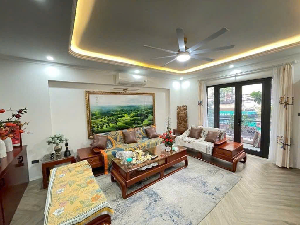 Ngộp bank bán Gấp nhà LK KĐT Văn Khê gần trường quốc tế 83m2 chỉ 18 tỷ. LH 0989626116