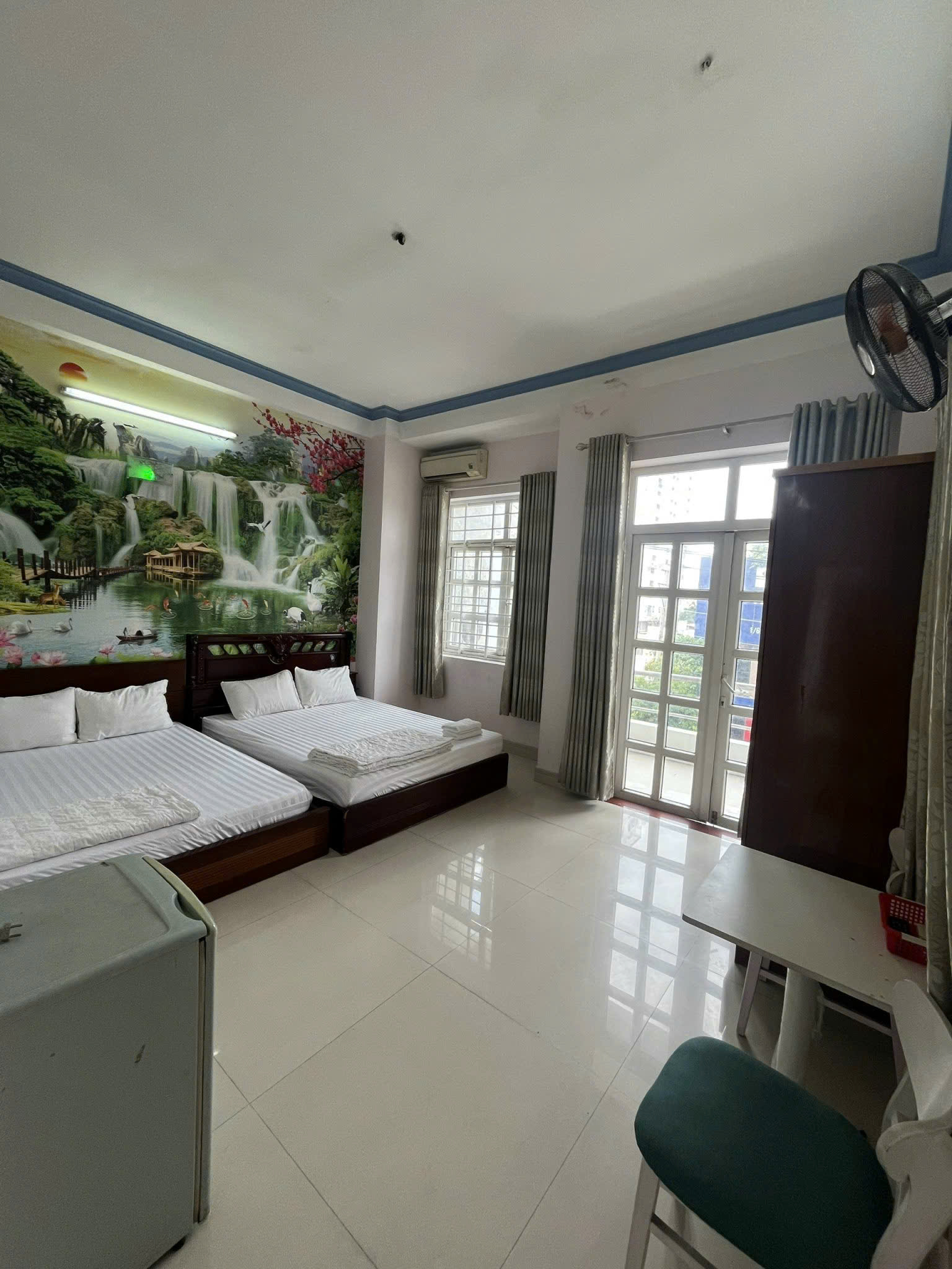 Sang Khách Sạn mặt tiền đường Huỳnh Tấn Phát, Quận 7 2