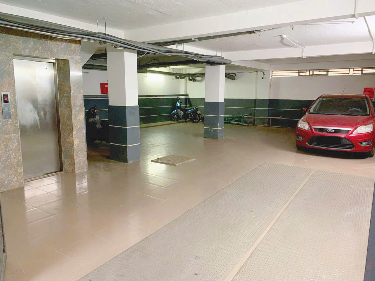 Cho thuê khách sạn 26 Phòng/Có Thang máy, mặt tiền Quận 12. 4