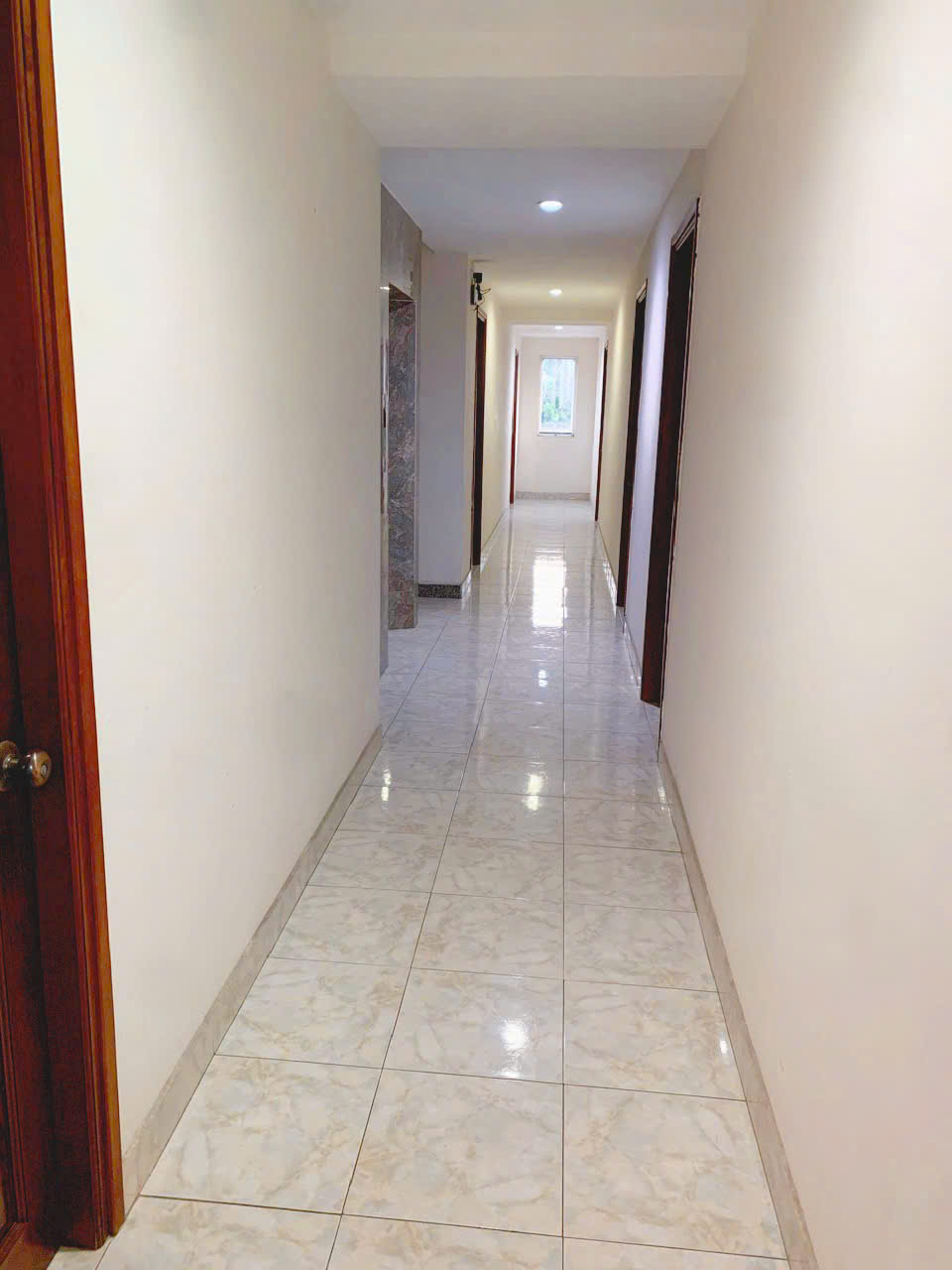 Cho thuê khách sạn 26 Phòng/Có Thang máy, mặt tiền Quận 12. 8