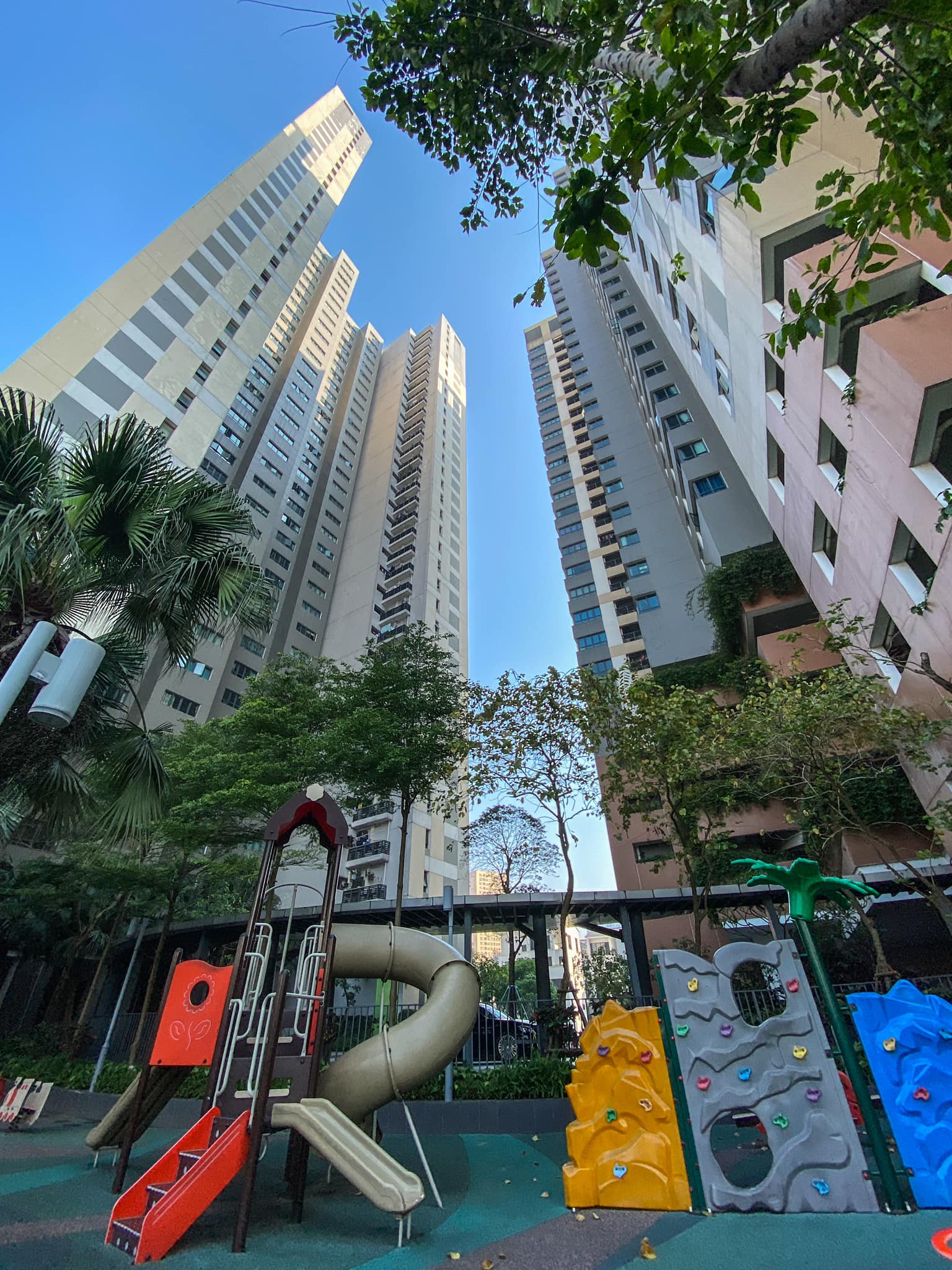 Bán căn hộ 3PN dt 108m2 tại tòa B Mulberry Lane, giá 8.x tỷ 5