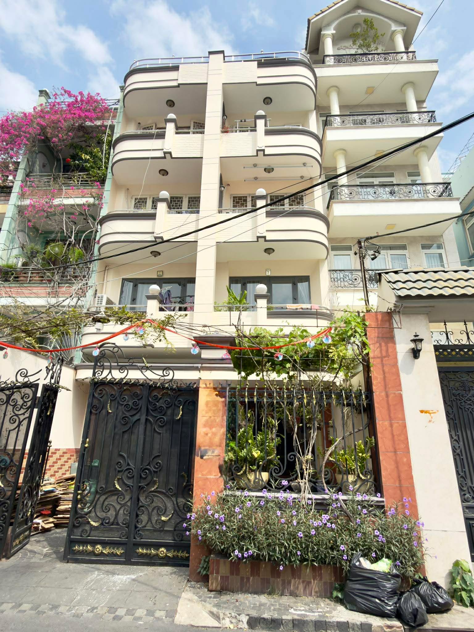 SIÊU PHẨM CHDV 183m2 (7×27) CẠNH SÂN BAY - 5 TẦNG 18 PHÒNG - 100TR/THÁNG