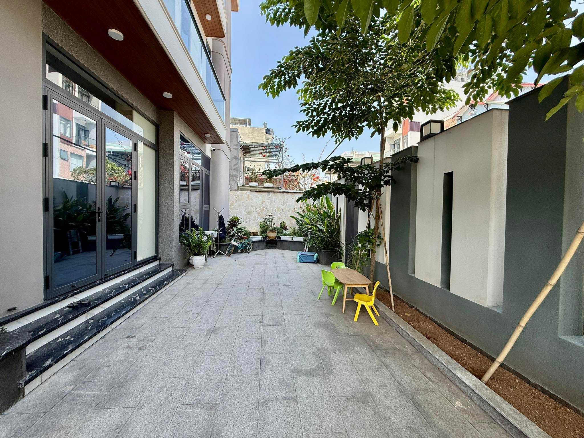 BIỆT THỰ CĂN GÓC - LIỀN KỀ PHẠM VĂN ĐỒNG - CHỈ DƯỚI 100TR/M²