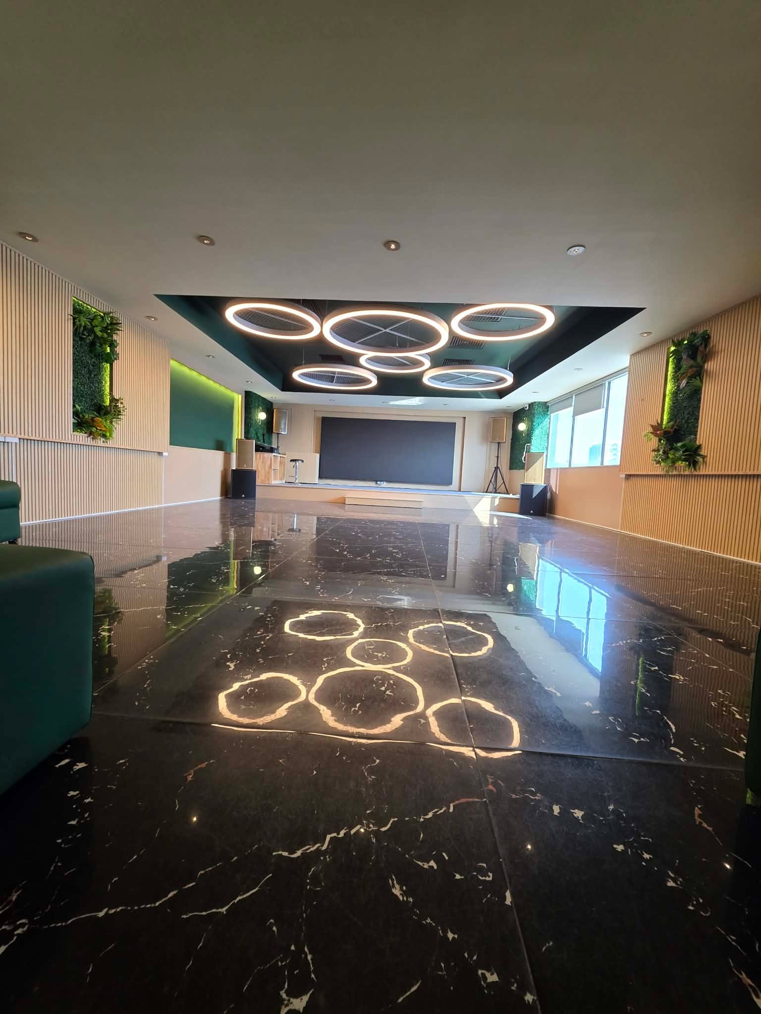 MT NGUYỄN ĐÌNH CHIỂU Q3 - 225m2 10 TẦNG - DÒNG TIỀN GẦN 10 TỶ/NĂM 5