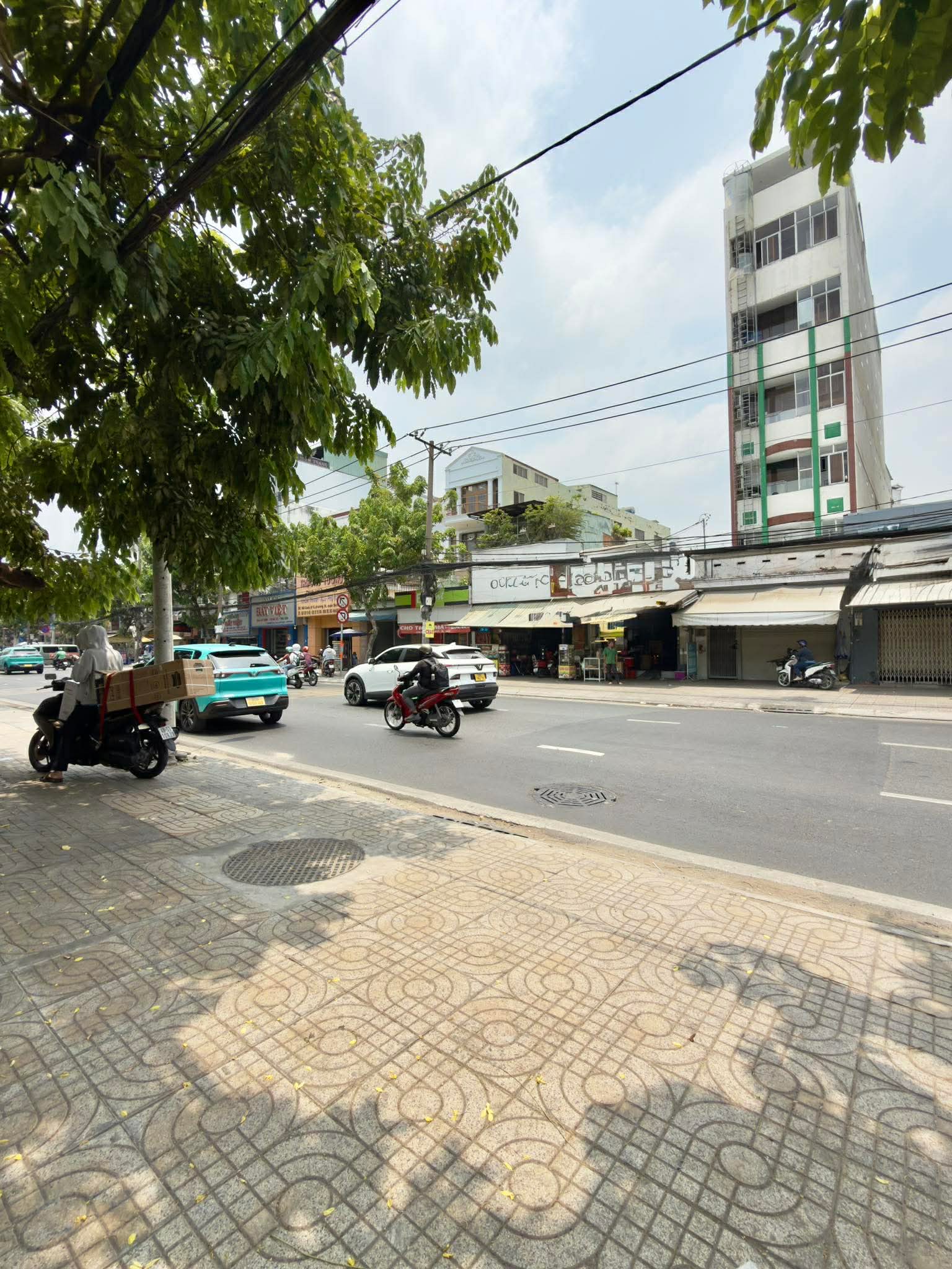 BÌNH THẠNH - NHÀ MẶT TIỀN KINH DOANH CÓ VỈA HÈ - 140m2 (4.8×28) NỞ HẬU NHẸ - 24.5 TỶ