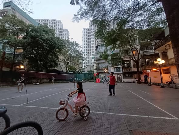 Bán nhà đẹp 33 m2 full nội thất 109 Quan Nhân 9