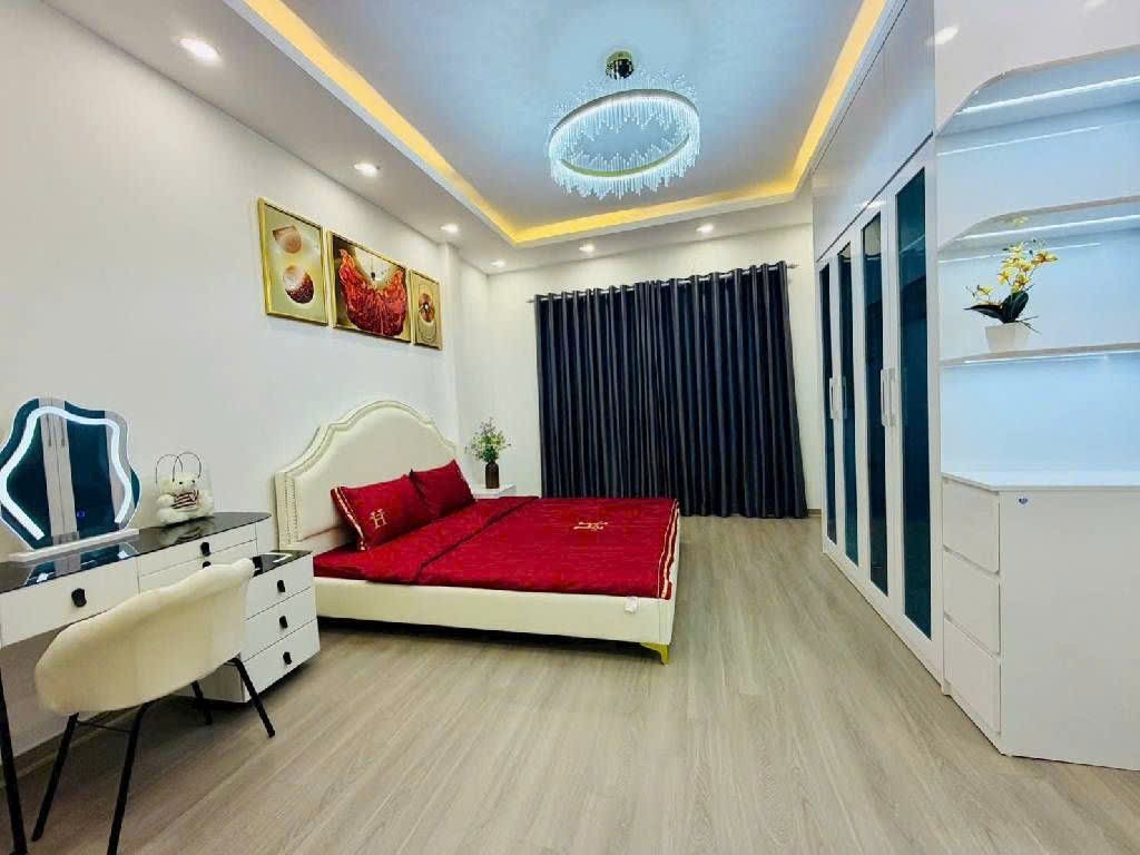 Tôi bán nhà Tả Thanh Oai ô tô đỗ cửa cạnh Vin Olympic 40m2 chỉ 6.x tỷ. LH 0989626116
