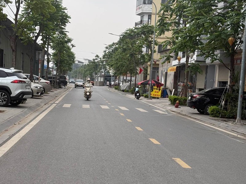 Bán 35,3m2 nhà C4 mặt phố Lê Đại - 2 Mặt đường trước sau - Kinh doanh sầm uất - Nằm giữa 2 KĐT Khai