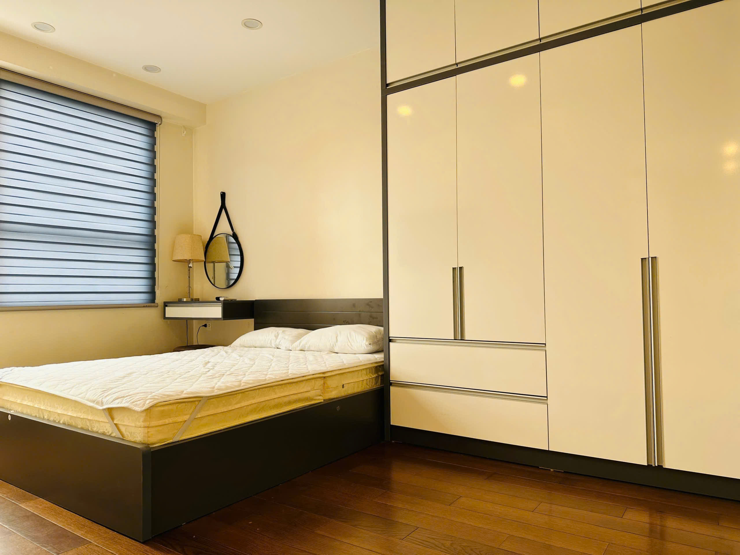 Bán căn hộ 2 ngủ dt 70m2 D'Capitale Trần Duy Hưng chỉ 9ty2 5