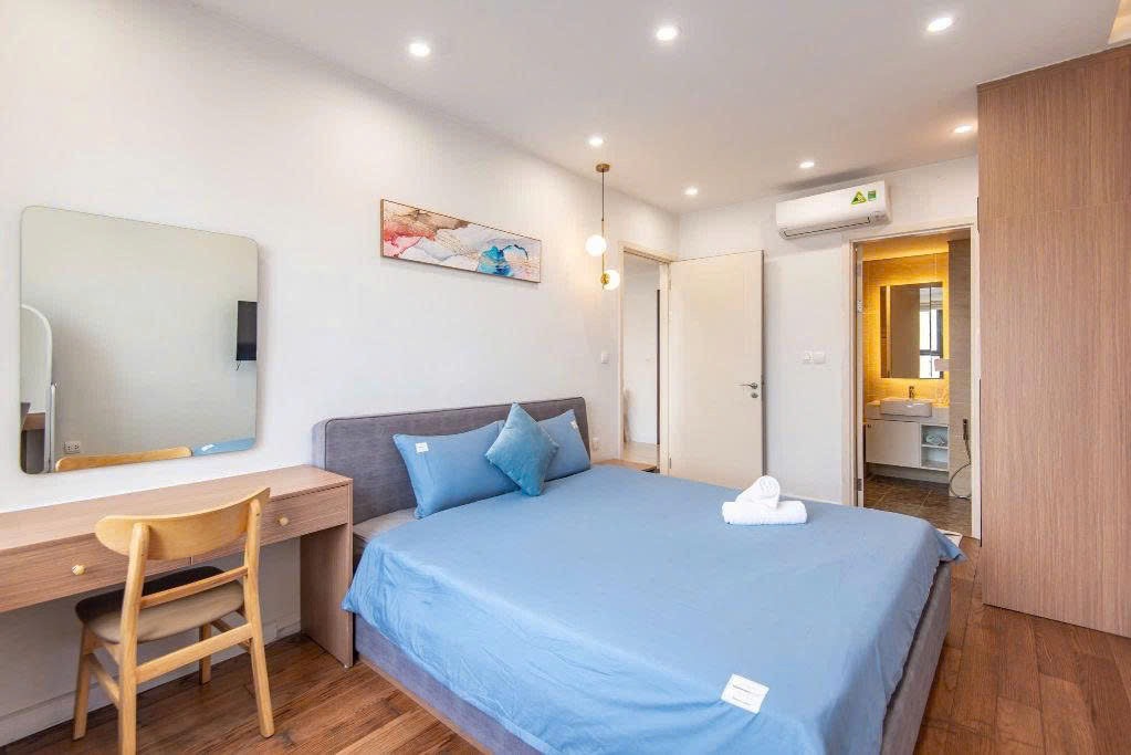 Bán gấp căn hộ 2PN VIEW PHỐ Vinhomes D'Capitale, giá 9.2 tỷ 3