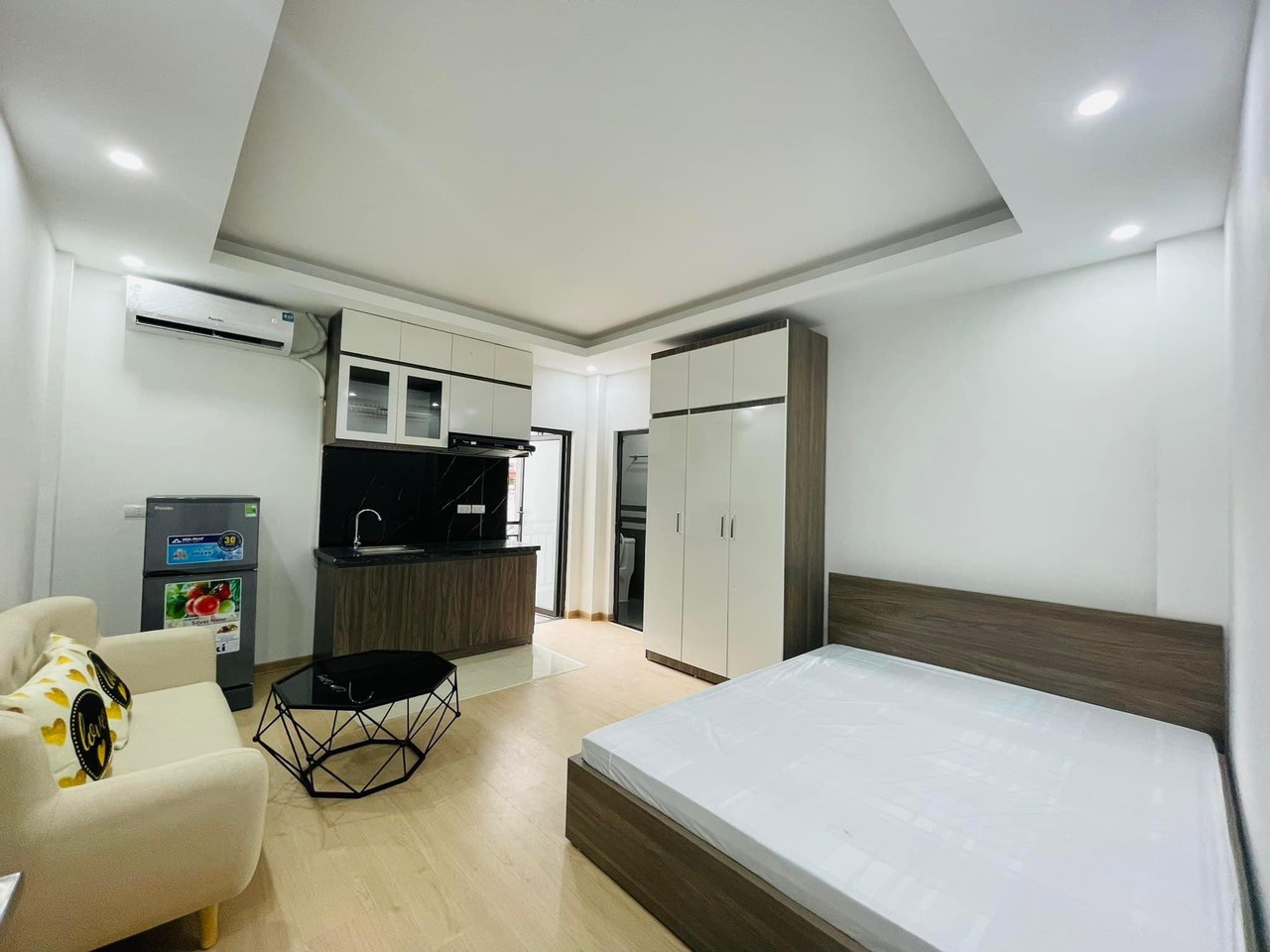 CHO THUÊ PHÒNG TRỌ MỚI ĐẸP NGÃ 3 BA LA THANG MÁY FULL NỘI THẤT CHỈ 3-4 TRIỆU 7