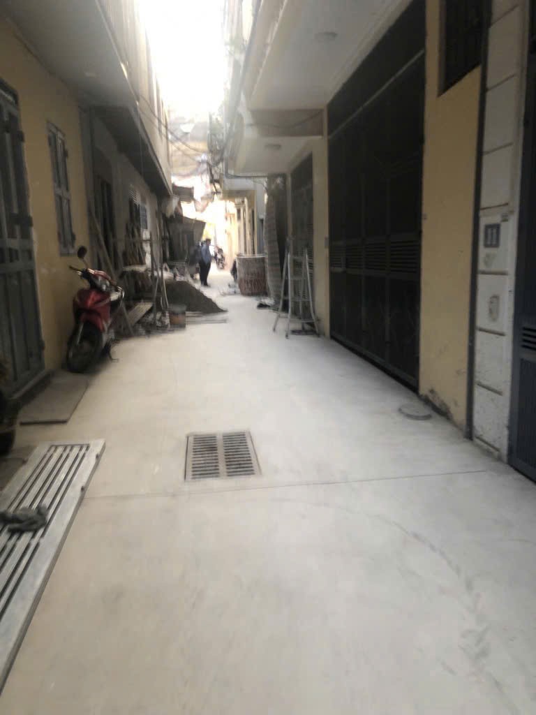 Bán gấp giá rẻ căn hộ tập thể, ô tô, kinh doanh Giải Phóng 11m/48m, tầng1, mặt tiền 3.4m, 2.25 tỷ 2