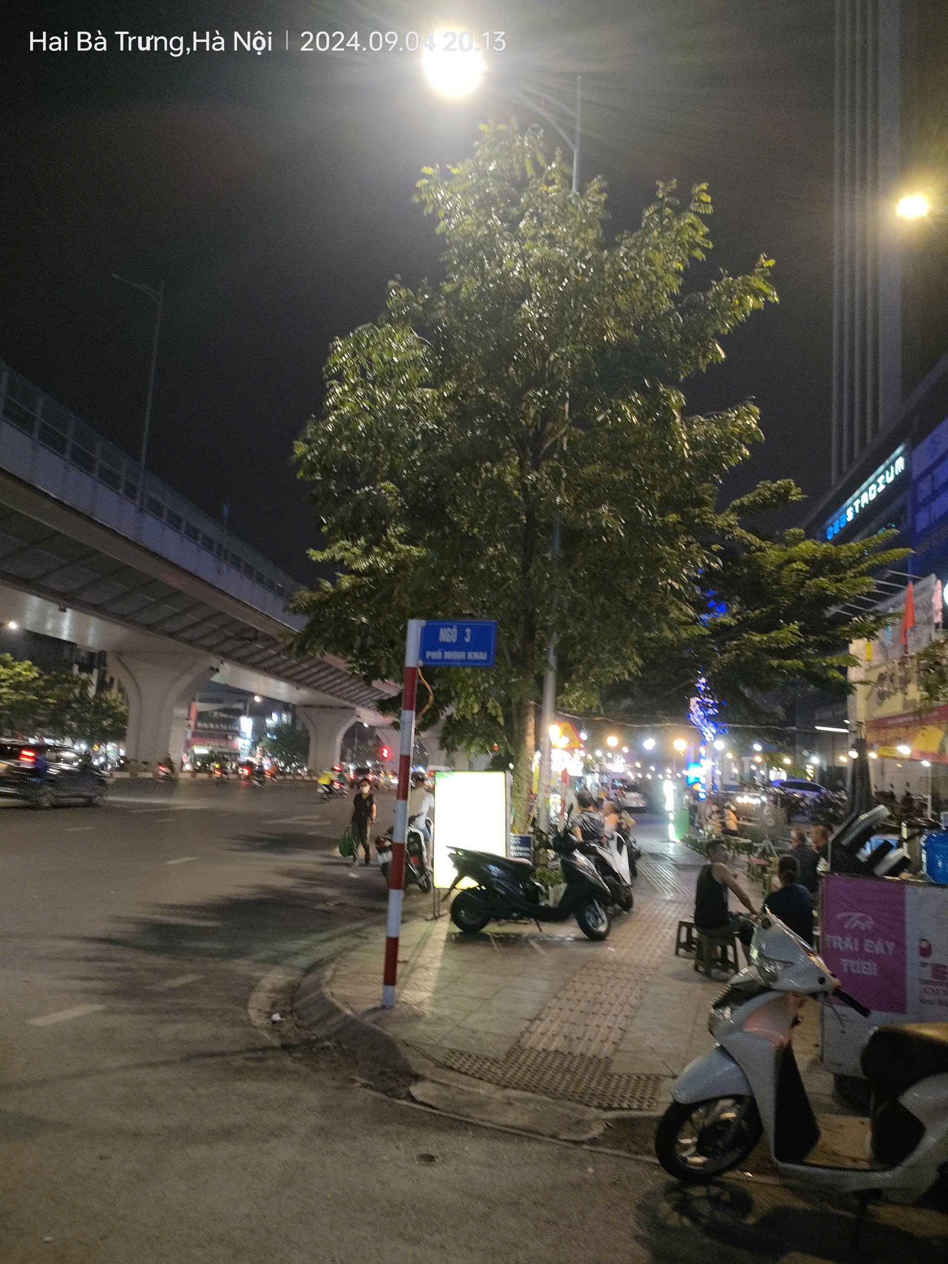 Cho thuê gấp giá rẻ căn hộ mặt phố Yên Phụ 120m, tầng 7, mặt tiền 6m, 20 tr/th Tây Hồ. 2