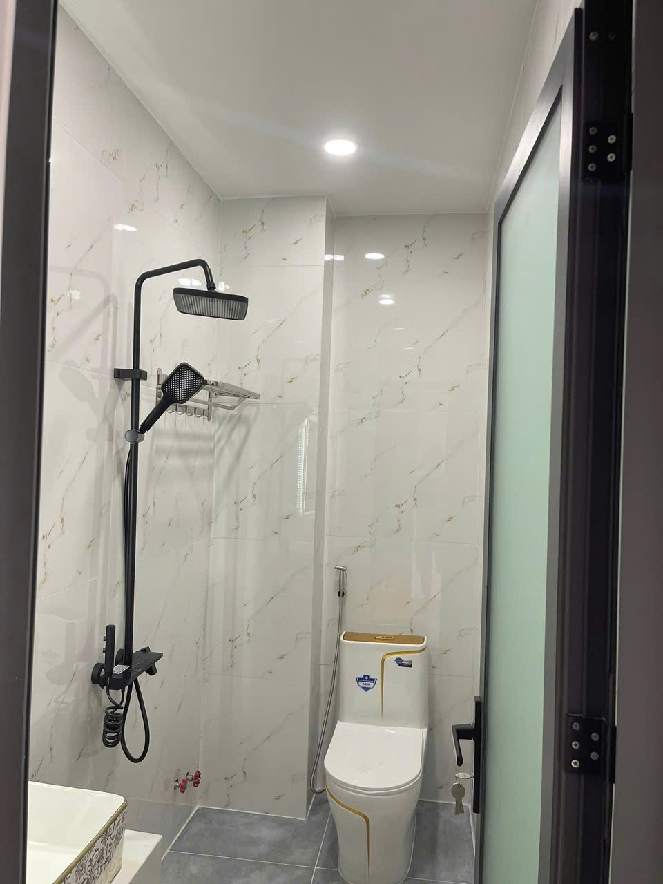 NHÀ PHỐ TRỆT LỬNG 2 LẦU – LÊ VĂN KHƯƠNG – GIÁ TỐT ĐẦU TƯ & Ở NGAY 4