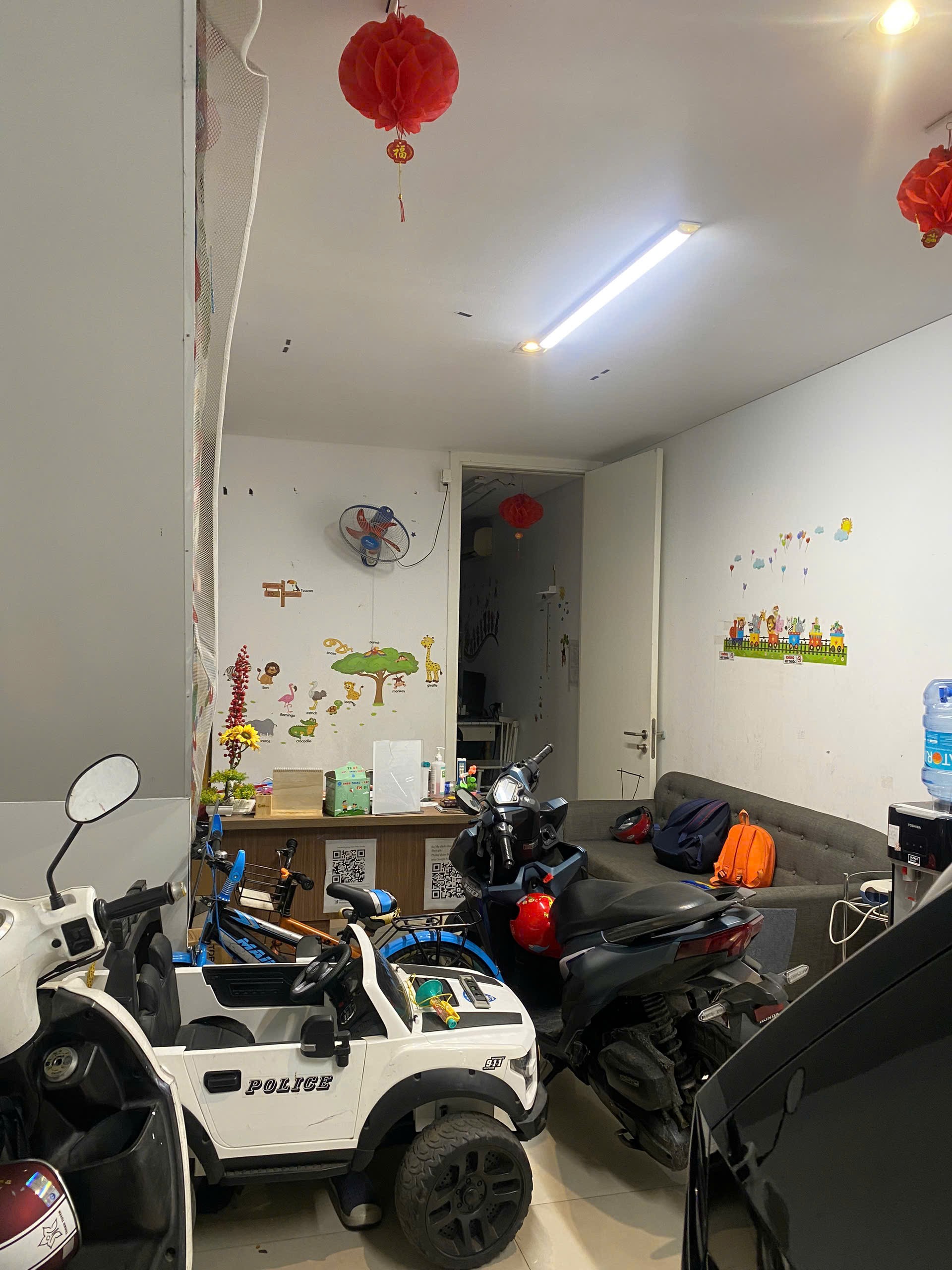 Nhà đẹp hẻm xe hơi Nguyễn Thị Xiếu, Quận 7, 65m2, 3 tầng chỉ 8.5 tỷ 2