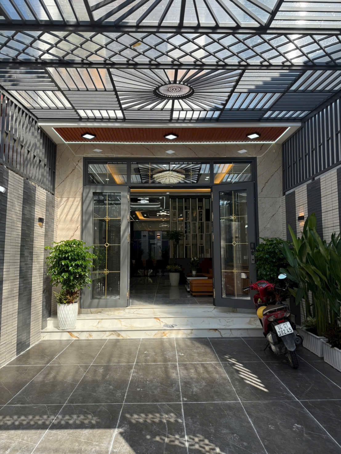 NHÀ PHỐ LIỀN KỀ ĐANG THI CÔNG – GIÁ CHỈ 5.8 TỶ – CHỌN CĂN ĐẸP NGAY HÔM NAY