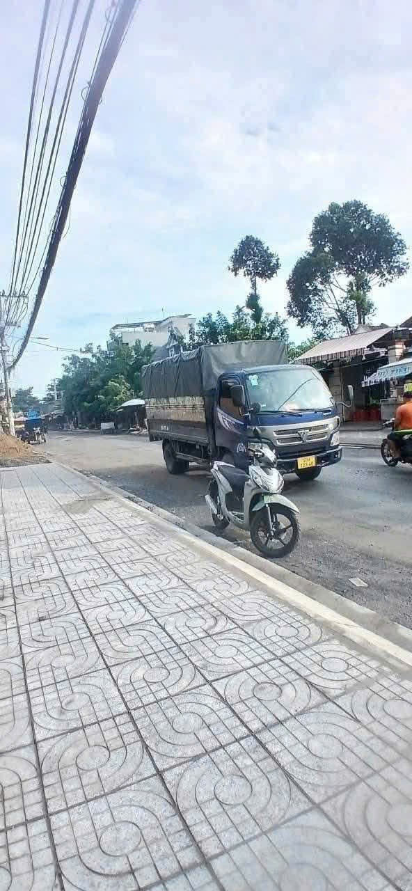 GÓC 2 MẶT TIỀN HÓC MÔN – ĐỐI DIỆN TRƯỜNG TAM ĐÔNG – DÒNG TIỀN SẴN