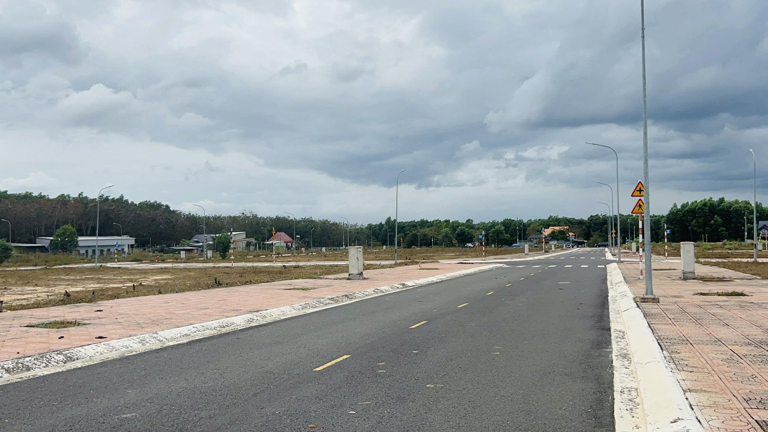 Đất Lộc An_SÁT SÂN BAY LT_HẠ TẦNG ĐỦ_100M2_2TY150!!! 4