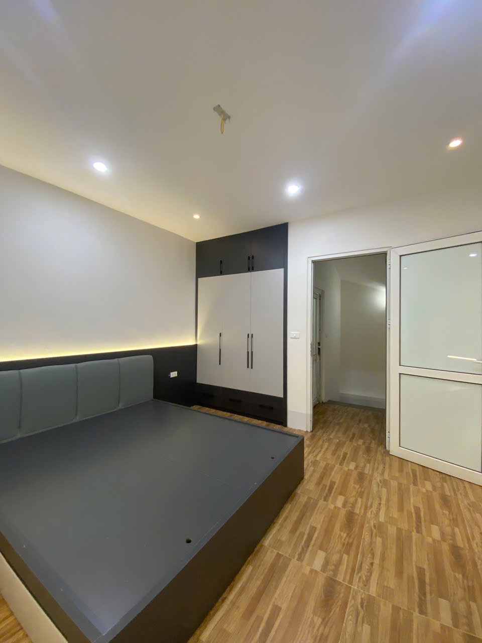 NHÀ NGỌC THỤY 30M² – 3 TẦNG – Ô TÔ QUA CỔNG, NHÀ MỚI Ở NGAY 2