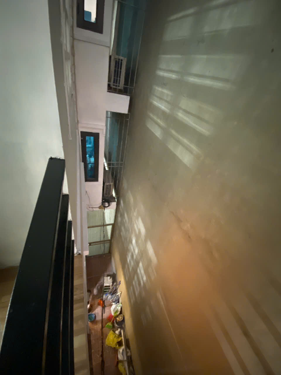 NHÀ NGỌC THỤY 30M² – 3 TẦNG – Ô TÔ QUA CỔNG, NHÀ MỚI Ở NGAY 4