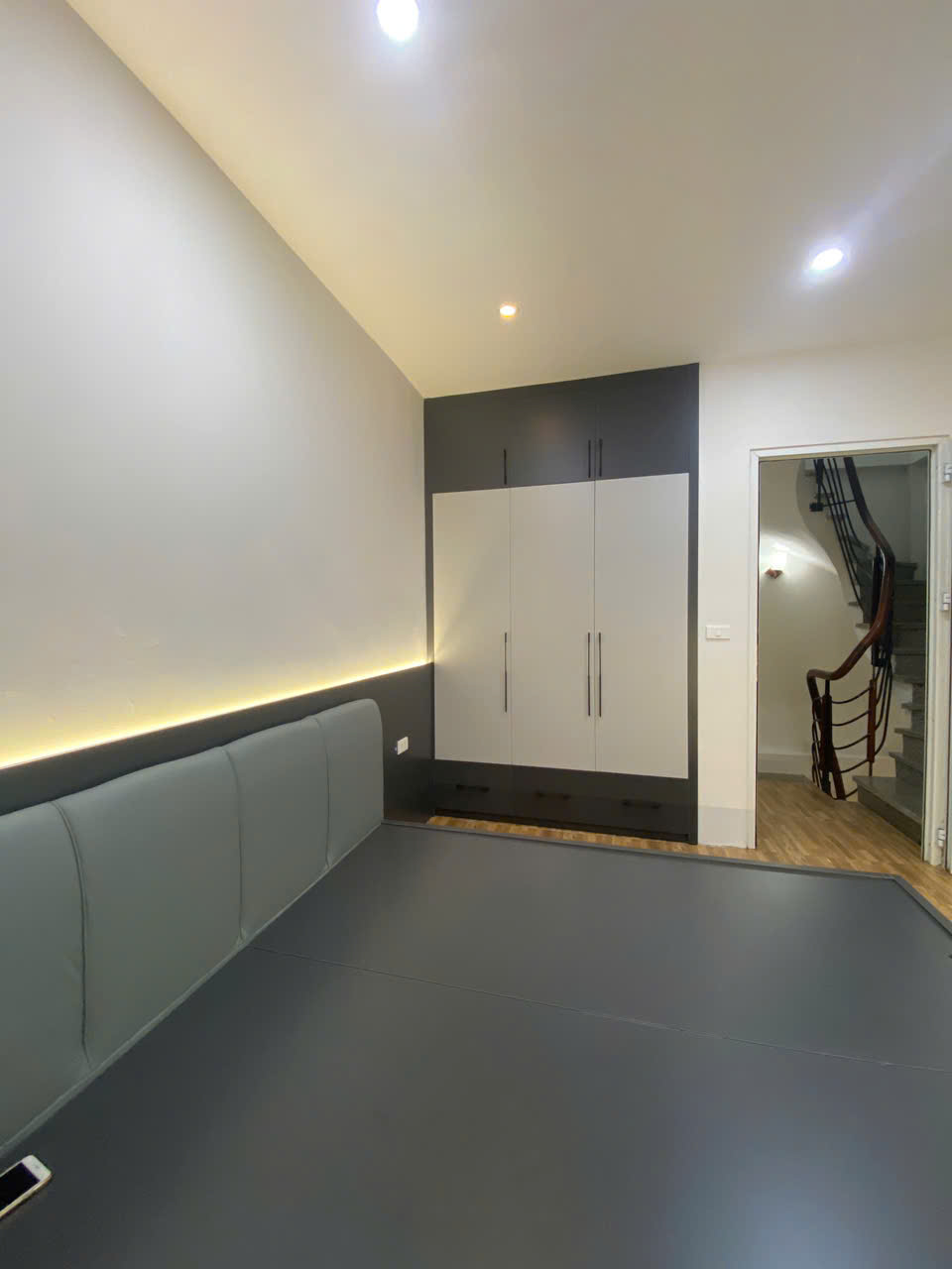 NHÀ NGỌC THỤY – LONG BIÊN  30m² – MẶT TIỀN 3m – 3 TẦNG – Ô TÔ QUA CỔNG 3