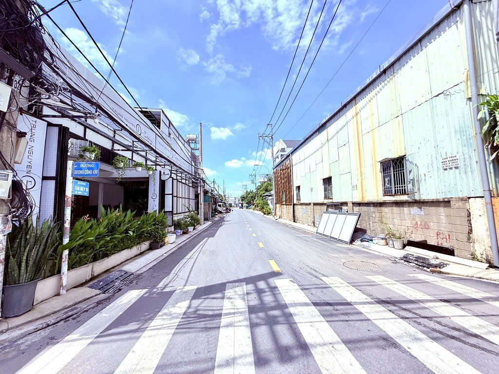 KHO XƯỞNG MẶT TIỀN NHỰA TÂN HIỆP – 9.4x30M – 250M² THỔ CƯ – CHỈ 9.8 TỶ 4