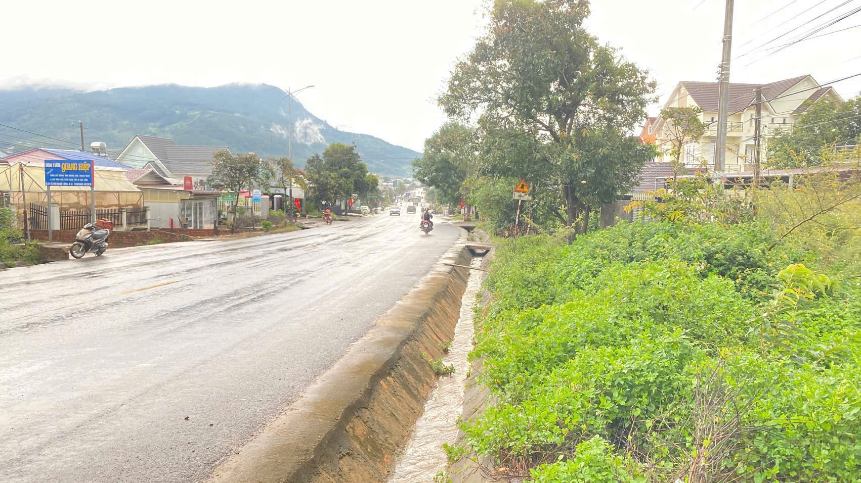 Tổng 4200m2 đất mặt tiền ql20, hiệp an đức trọng, lâm đồng 2