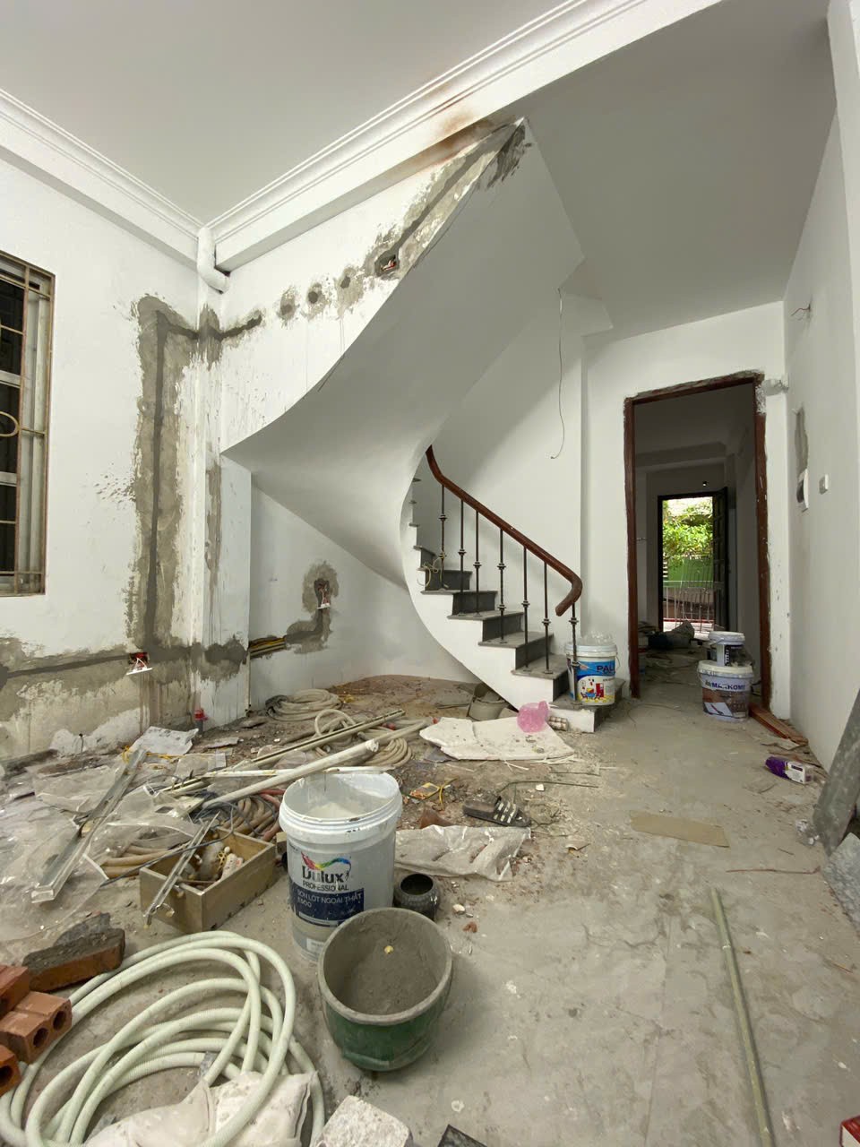 CHO THUÊ NHÀ NGỌC LÂM – LONG BIÊN  5 TẦNG – Ô TÔ ĐỖ CỬA 2