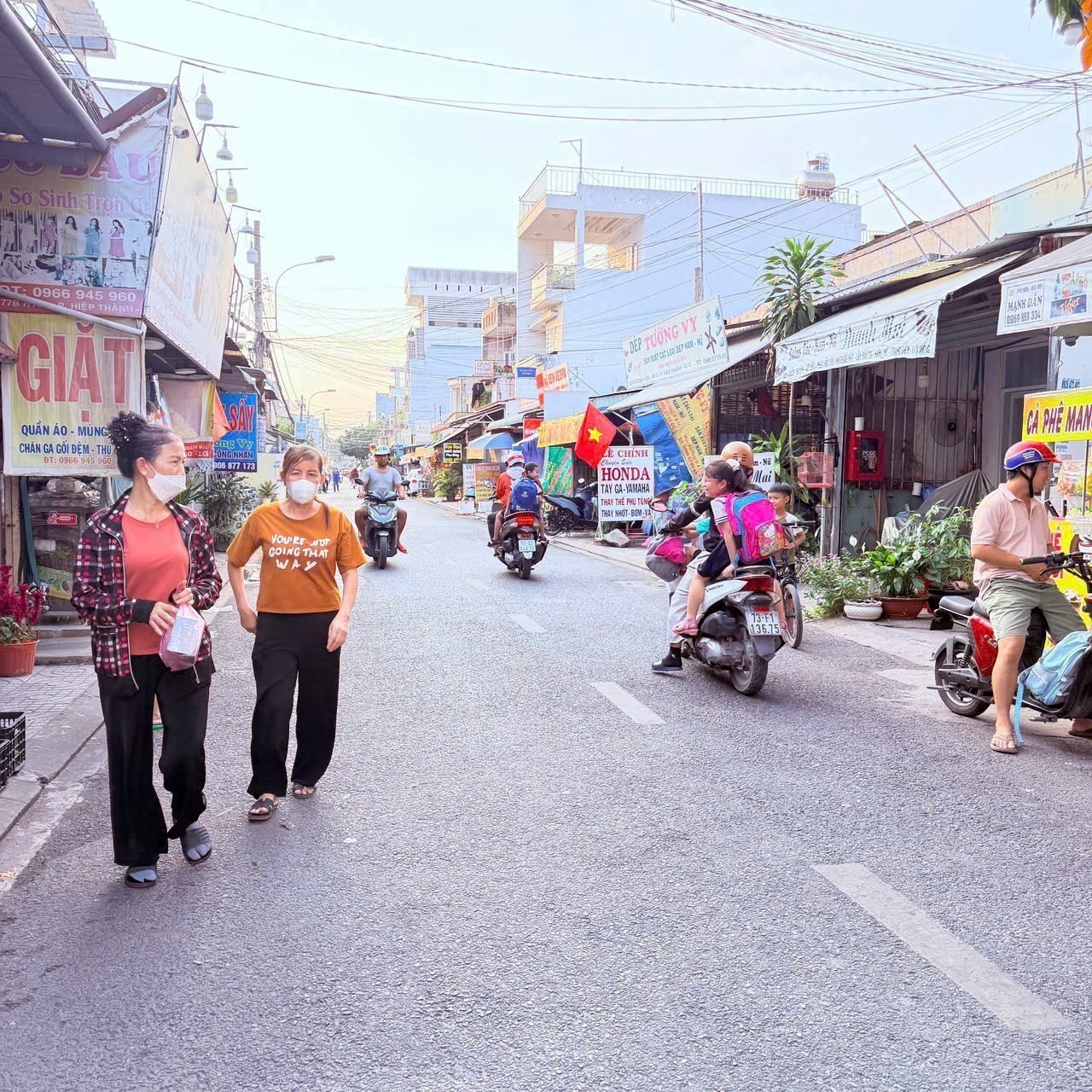 CCG BÁN GẤP MẶT TIỀN HIỆP THÀNH 05, DÃY TRỌ DÒNG TIỀN ỔN ĐỊNH, NGAY CHỢ